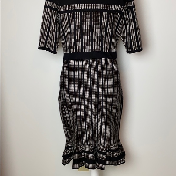 Taylor Flounce Hem Sweater Dress Size L - Picture 2 of 6